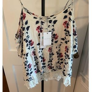 Skies are blue langlock cold shoulder top